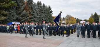 У Луцьку ліцеїсти склали присягу на вірність українському народу. ФОТО