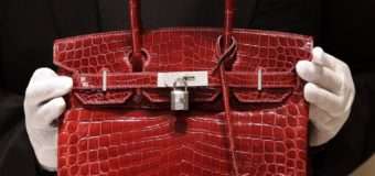 У Луцьку відвідувач на очах продавця викрав дорогу сумку