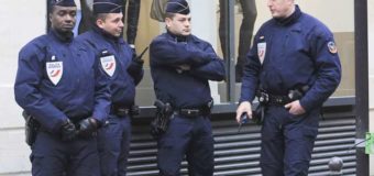 У Франції поліцейський застрелив трьох людей
