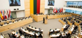 У Литві депутат прийшов до парламенту нетверезим, поліція почала перевірку