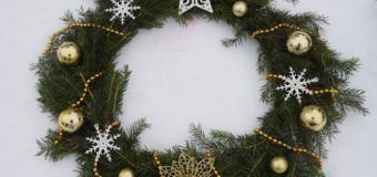 На Волині працівники лісового господарства виготовляють хвойні композиції. ФОТО