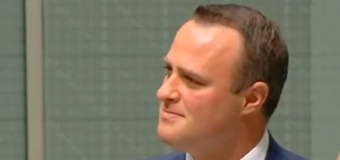 В Австралії парламентар освідчився партнеру під час дебатів про одностатеві шлюби
