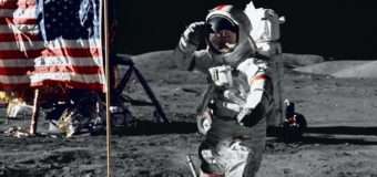 Помер астронавт, який ходив по Місяці