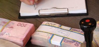 На Волині судитимуть бухгалтера лікарні, яка нарахувала зайві 344 тисячі гривень зарплати медикам