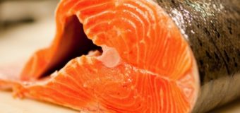 На Волині судили чоловіка, який виніс з магазину викрадені сьомги у капюшоні куртки