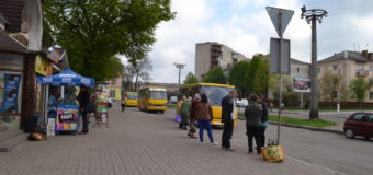 У Нововолинську на зупинці громадського транспорту помер чоловік