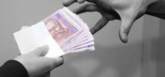 Шахрай видурив у лучанина 54 тисячі гривень, пообіцявши придбати та пригнати з-за кордону авто