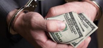 На Волині судитимуть секретаря суду, який обіцяв “вирішити питання” за хабар