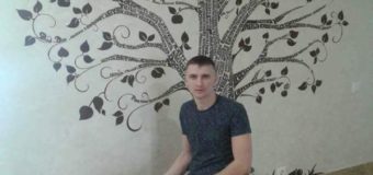 Лучанину, який впав із дерева й травмував хребет, потрібна допомога на лікування