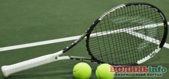 Как часто нужно заменять струны на теннисной ракетке?