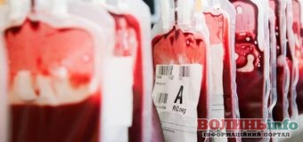 Кров рятує життя: Луцьк потребує донорів крові усіх груп, особливо з негативним резус-фактором
