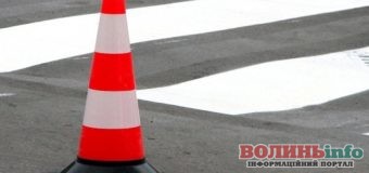 У Луцьку авто збило жінку на переході – потерпіла в лікарні