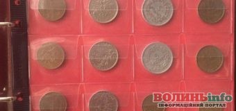 Українець намагався перевезти колекцію монет та ніж через кордон