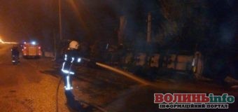 На Рівненщині перекинулася вантажівка з гліцерином. ФОТО