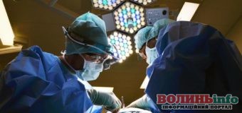 Буде дівчинка. В Україні провели перший етап операції дитині з гермафродитизмом