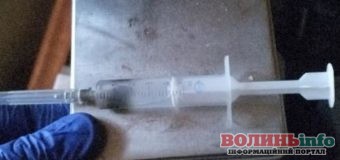 У Нововолинську поліцейські затримали групу наркоторговців