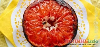 Смачний дієтичний сніданок за 10 хвилин: грейпфрут, запечений з сиром