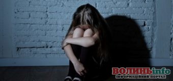 18-річний хлопець зґвалтував 12-річну сестру
