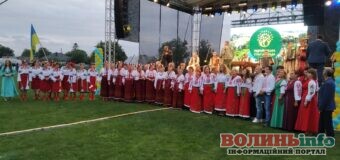 Святковий концерт та народні гуляння – у Підгайцях гучно відсвяткували День громади