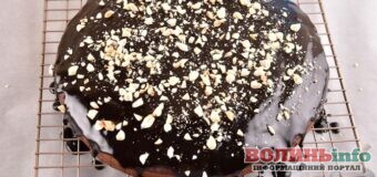 Смачні страви до посту: готуємо пісний шоколадний манник
