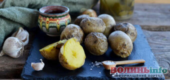 Картопля в мундирі в мікрохвильовці: смачні страви до посту