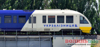За три роки “Залізної українізації” планують позбутися імперських та російських назв, позначок та зображень на об’єктах залізничного транспорту