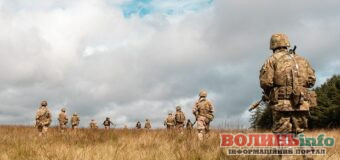 Колони військової техніки рухаються Польщею: Поляки посилюють кордони з Білоруссю