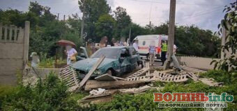 П’яний водій не лише зніс паркан, а й насмерть збив пішохода: деталі ДТП на Клима Савури у Луцьку