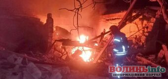 Ворог обстріляв евакуаційний потяг в Херсоні та цілу ніч атакував Херсонщину та Одещину безпілотниками