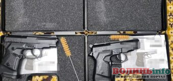 Переробляв стартові пістолети у вогнепальну зброю та продавав на інтернет-ресурсах: волинські оперативники вийшли на слід та затримали ділка