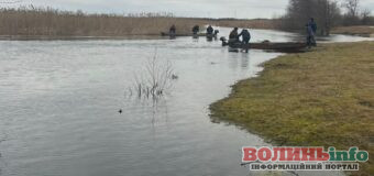 Двісті п’ятдеся людей, квадрокоптери, службові собаки: на Волині третій день розшукують неповнолітню дівчину