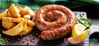 Великдень: готуємо домашню ковбасу зі свинини з коріандром