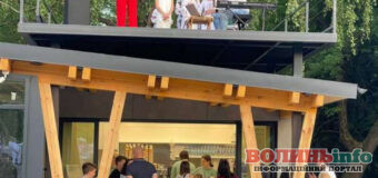 Безкоштовна сцена для виступів: у Луцьку з’явилося кафе де містяни можуть реалізувати свої таланти
