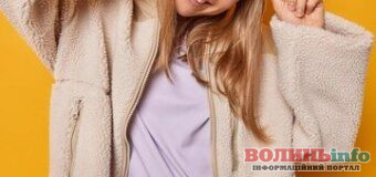 Як правильно називати одяг: відмінності між світшотом, худі та іншими