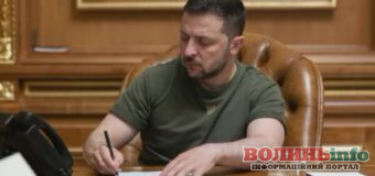 Зеленський продовжив дію воєнного стану та загальної мобілізації