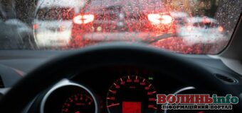 Як уникнути запотівання вікон в автомобілі: простий лайфхак від експертів