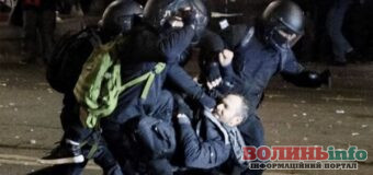 У Тбілісі силовики напали на протестувальників у метро