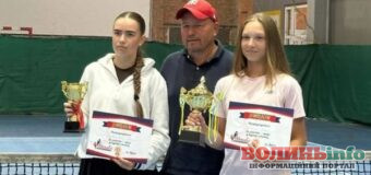 Юні тенісистки з Луцька перемогли в парному розряді на чемпіонаті міста