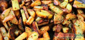 Як підсмажити картоплю до ідеальної хрумкості: 3 прості секрети