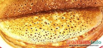 Тонкі ажурні млинці на молоці: простий рецепт для смачного сніданку