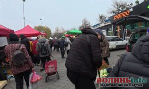 Скільки зараз коштують продукти на фермерському ринку Луцька