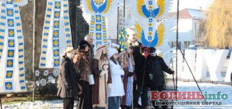 Зимовий Луцьк напередодні Нового 2026 року: сніг, тиша і святковий настрій