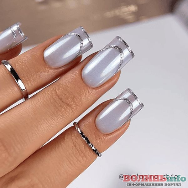 Зимовий манікюр 2025–2026: ніжні, блискучі й затишні ідеї сезону