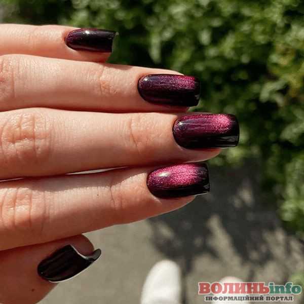 Зимовий манікюр 2025–2026: ніжні, блискучі й затишні ідеї сезону