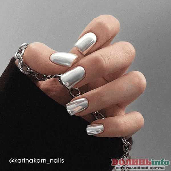 Зимовий манікюр 2025–2026: ніжні, блискучі й затишні ідеї сезону
