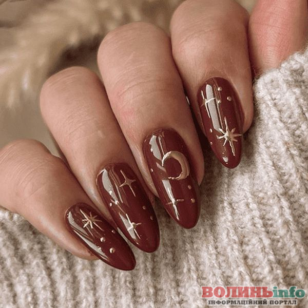 Зимовий манікюр 2025–2026: ніжні, блискучі й затишні ідеї сезону