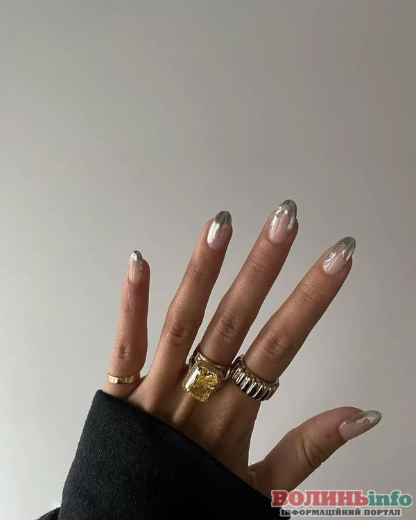 Зимовий французький манікюр: стильна альтернатива класичному френчу