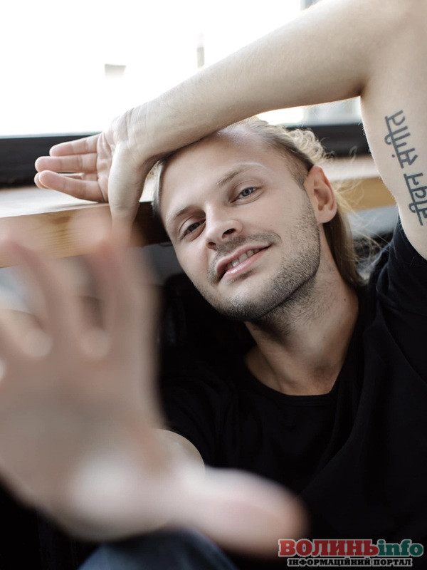 CHEEV 1 лютого виступить у Луцьку: «Це буде вечір, коли кожна пісня — відлуння серця, кожен погляд у зал — подяка»