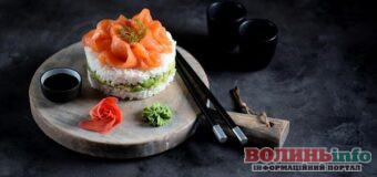 Ефектний суші-торт для дому: проста альтернатива ролам