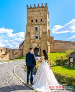 Як організувати «Шлюб за 24 години» у Луцькому замку